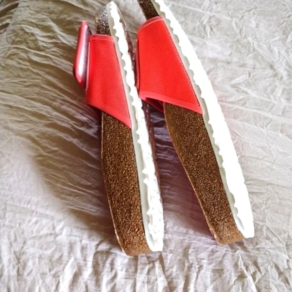 Ladies Designer Shoes by Birkenstock Tema Coral Slides - Picture 9 of 10